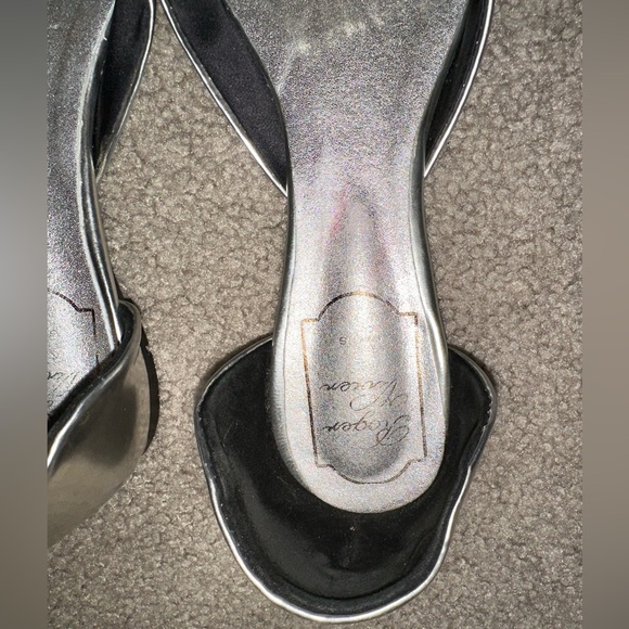 Roger Vivier metallic silver ballerina flats - Picture 3 of 10